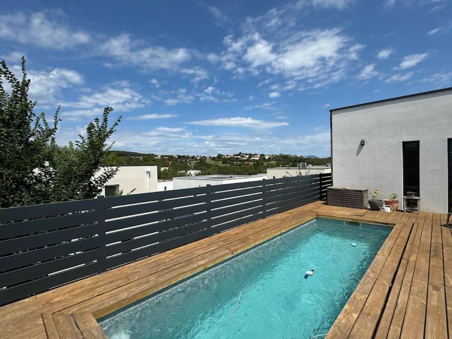 Luxury Villa With Pool And View Juvignac Exterior photo