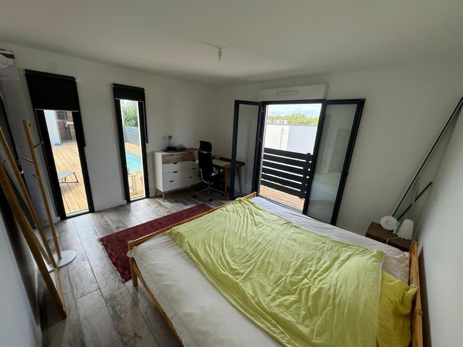 Luxury Villa With Pool And View Juvignac Exterior photo